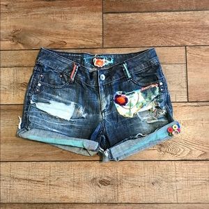 🌺Lei Brand Unique Daisy Duke Shorts Sz 9🌺